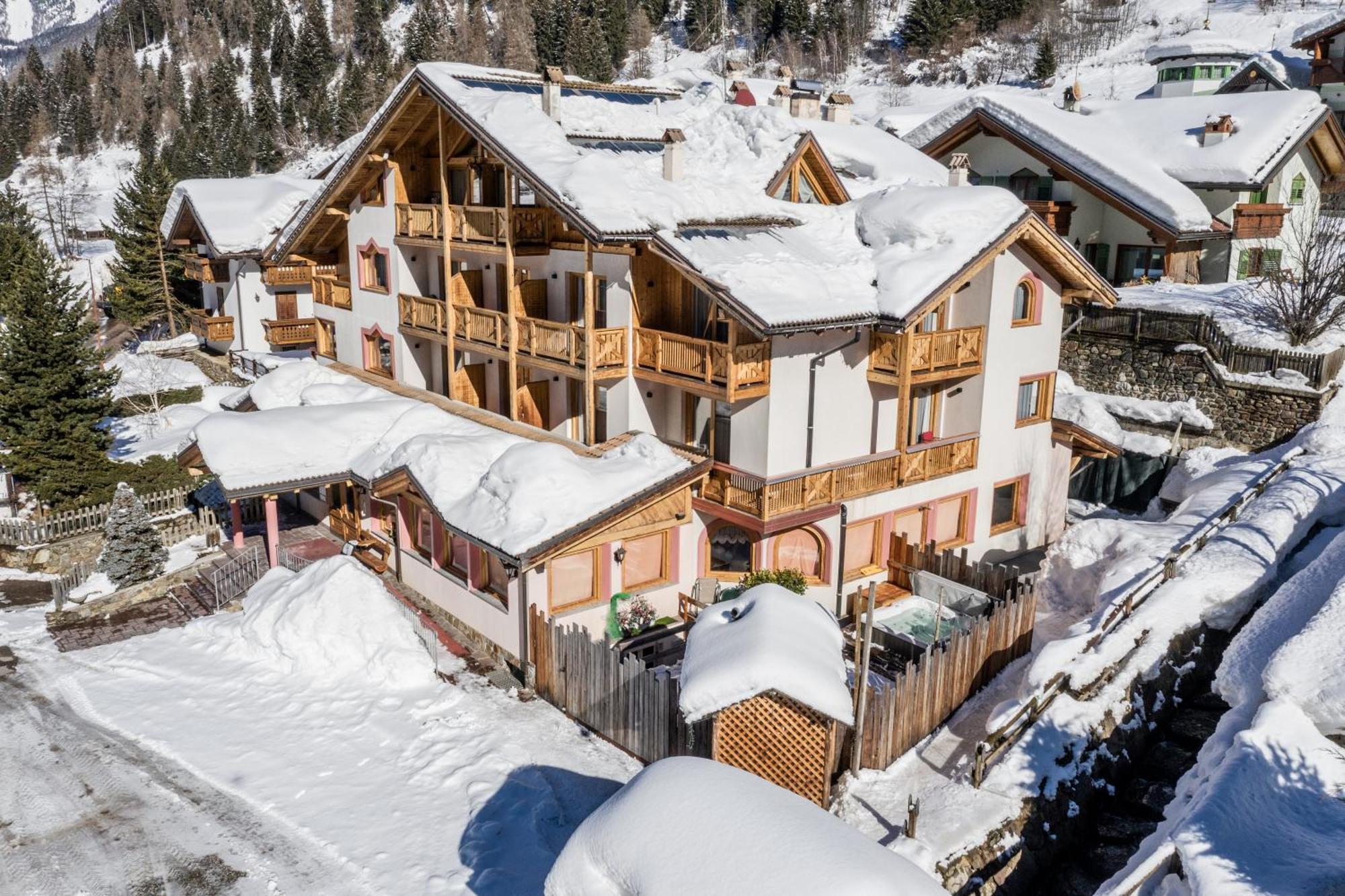 Active Hotel Gran Zebru' Cogolo Exterior photo